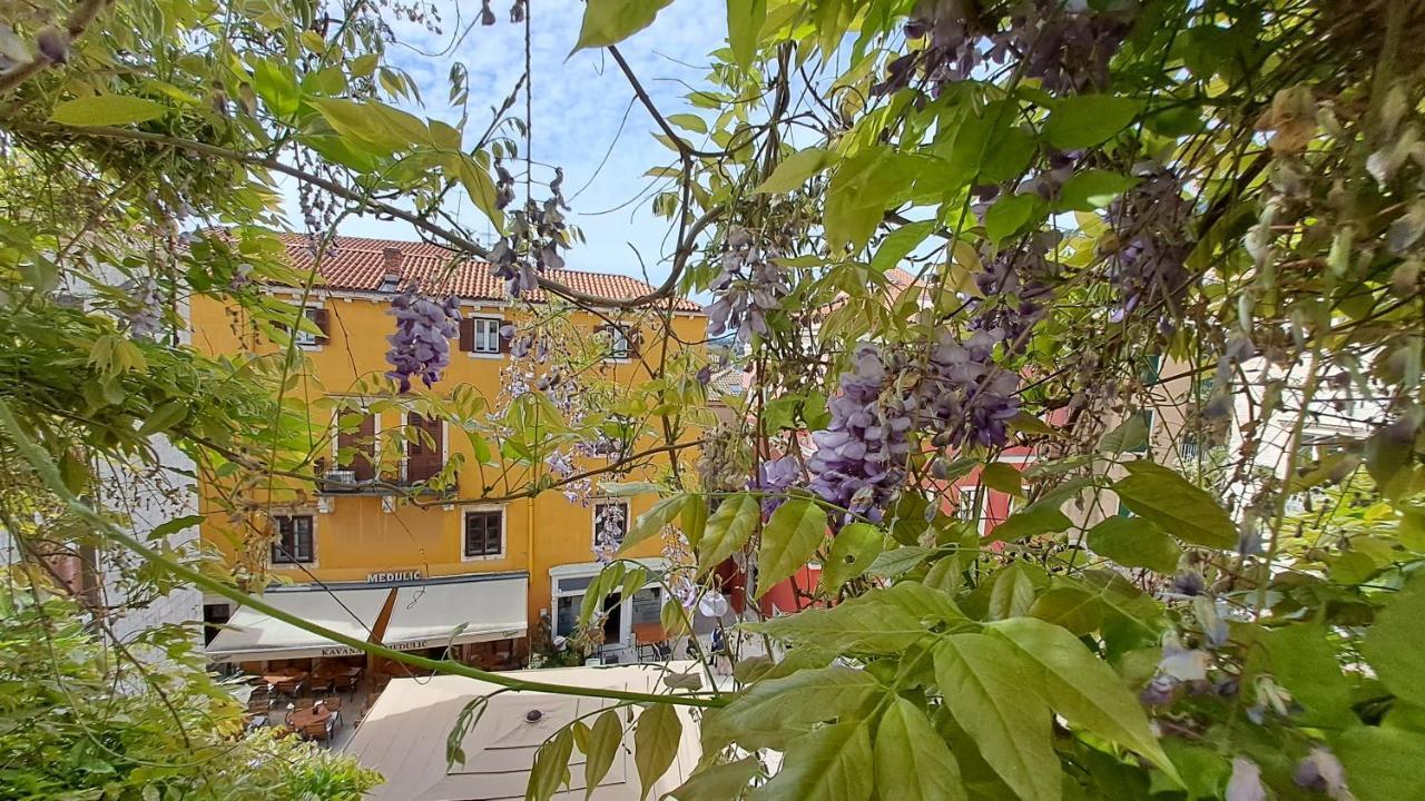 Medulic Palace Rooms & Apartments Sibenik Bagian luar foto