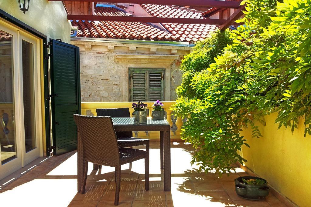 Medulic Palace Rooms & Apartments Sibenik Bagian luar foto