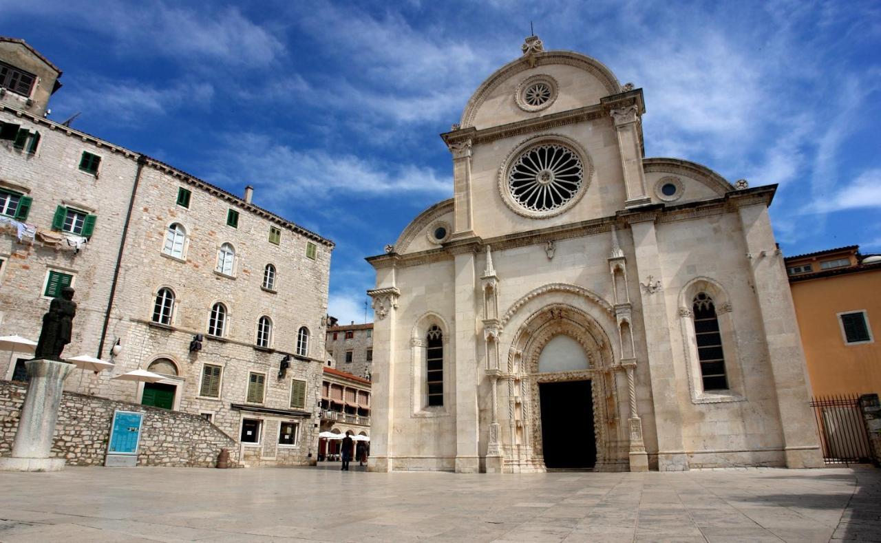 Medulic Palace Rooms & Apartments Sibenik Bagian luar foto