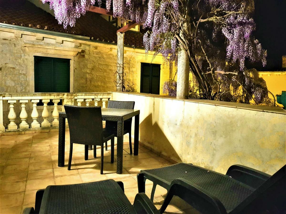 Medulic Palace Rooms & Apartments Sibenik Bagian luar foto